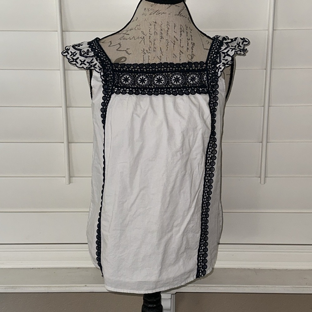 Point Sur eyelet trim top